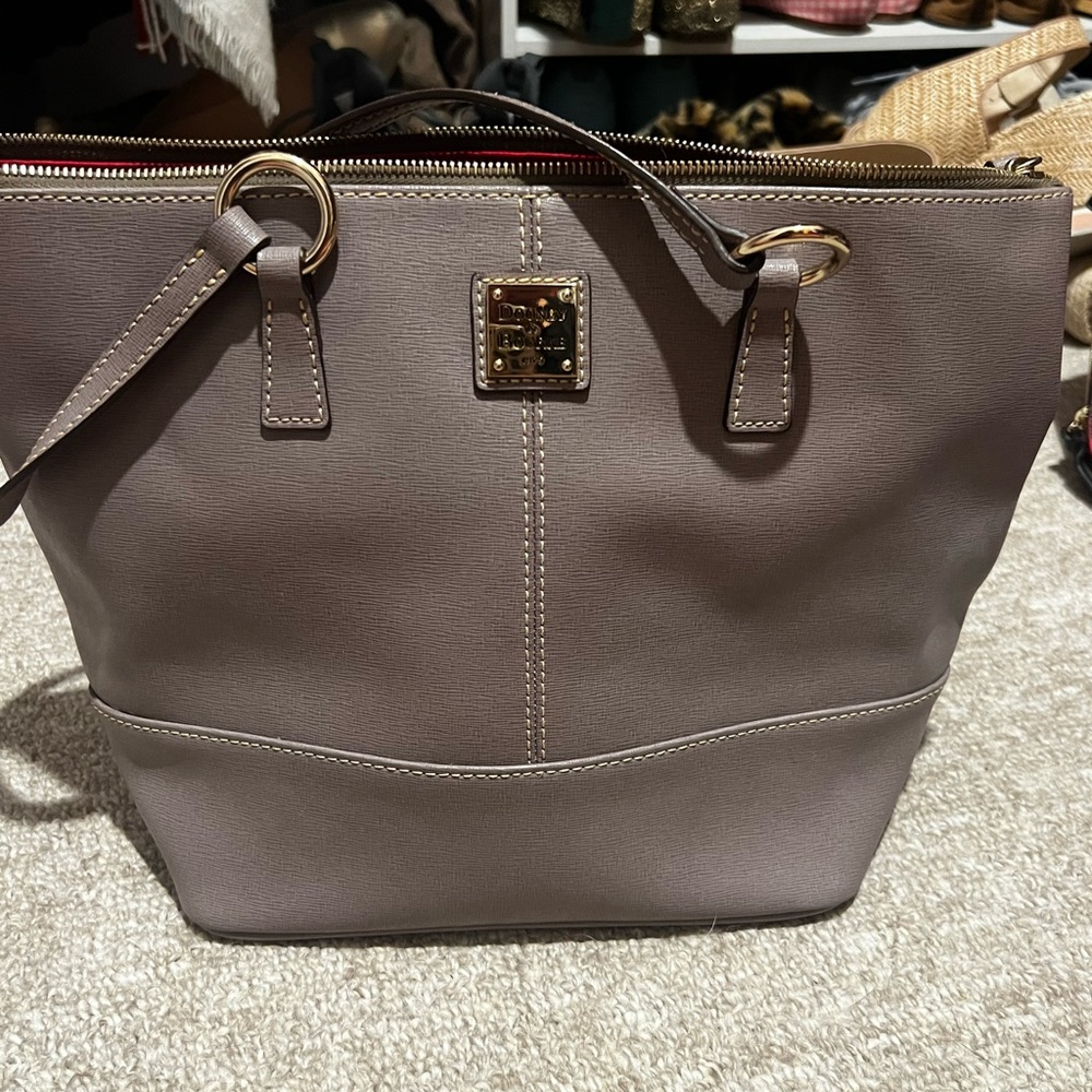 Beautiful Dooney and Bourke Shoulder Bag